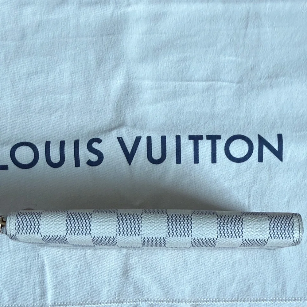 Louis Vuitton Clémence Wallet - Picture 7 of 12